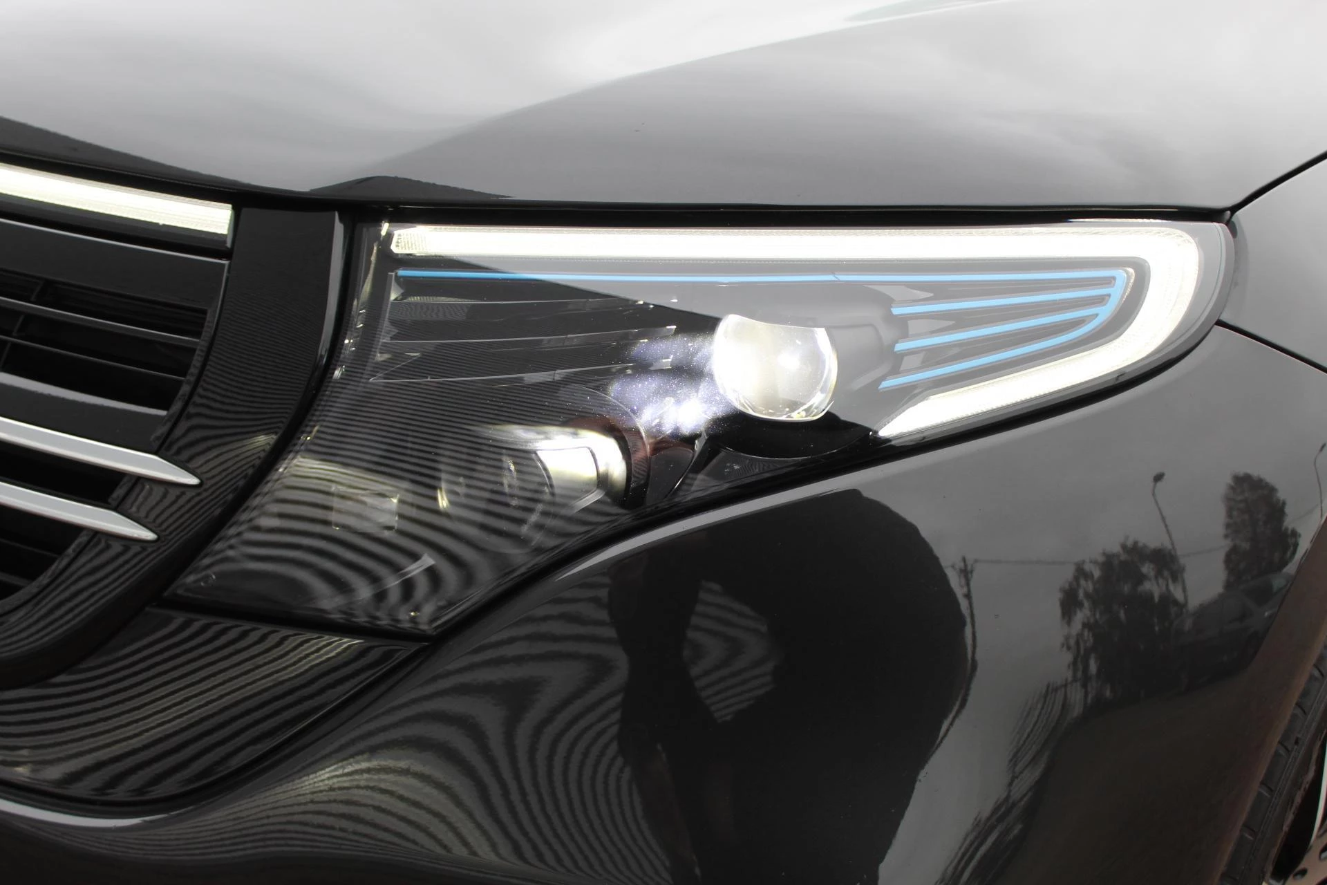 Hoofdafbeelding Mercedes-Benz EQC