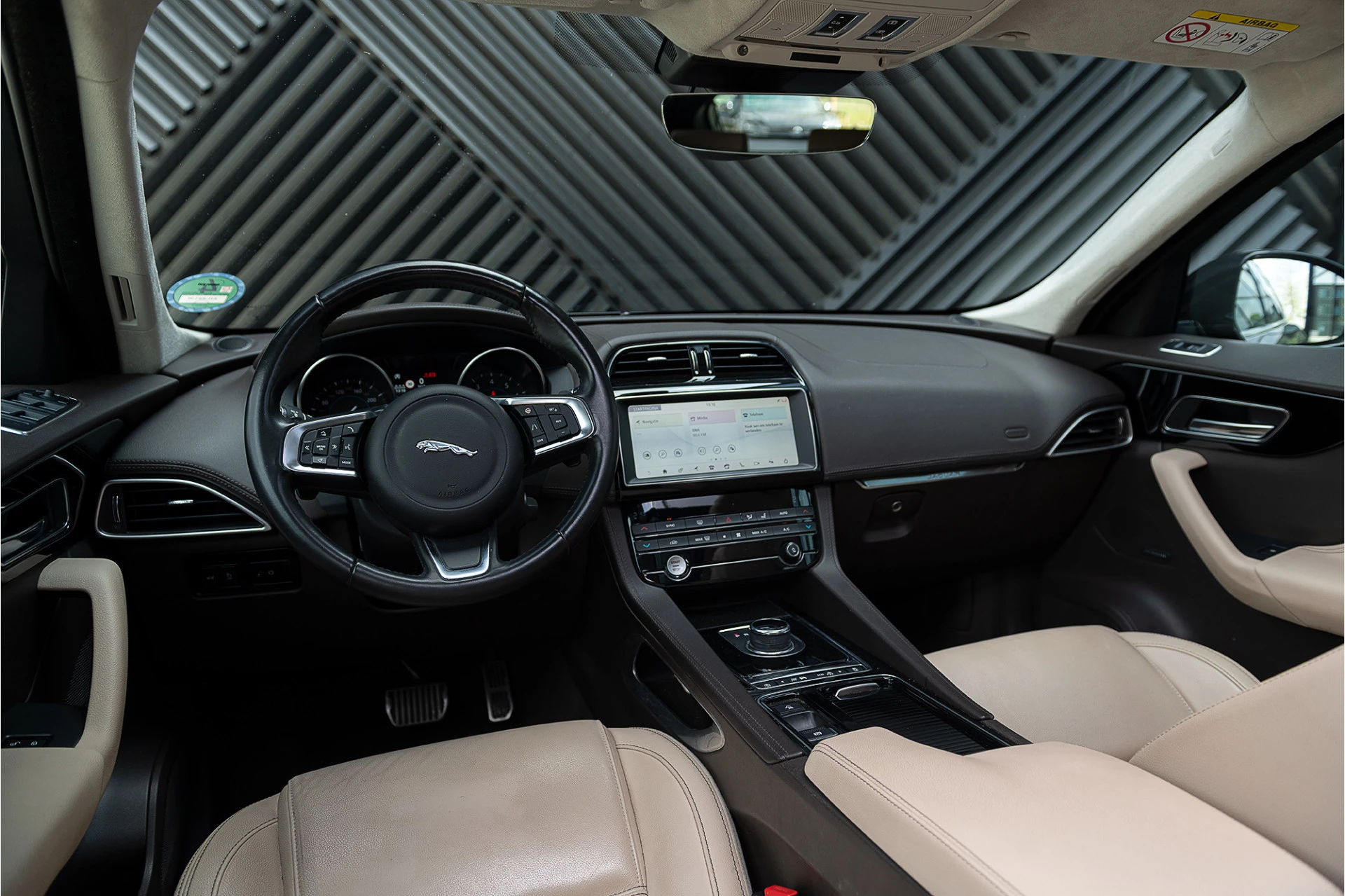 Hoofdafbeelding Jaguar F-PACE