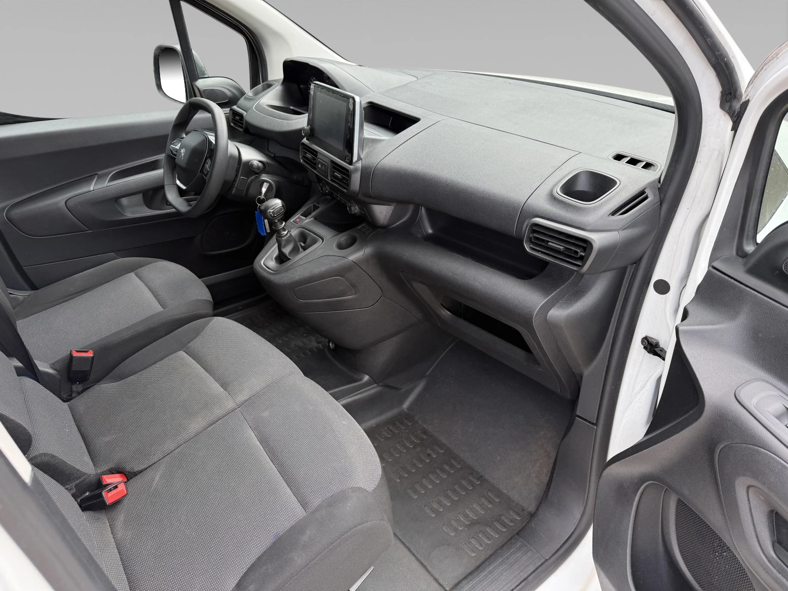 Hoofdafbeelding Peugeot Partner