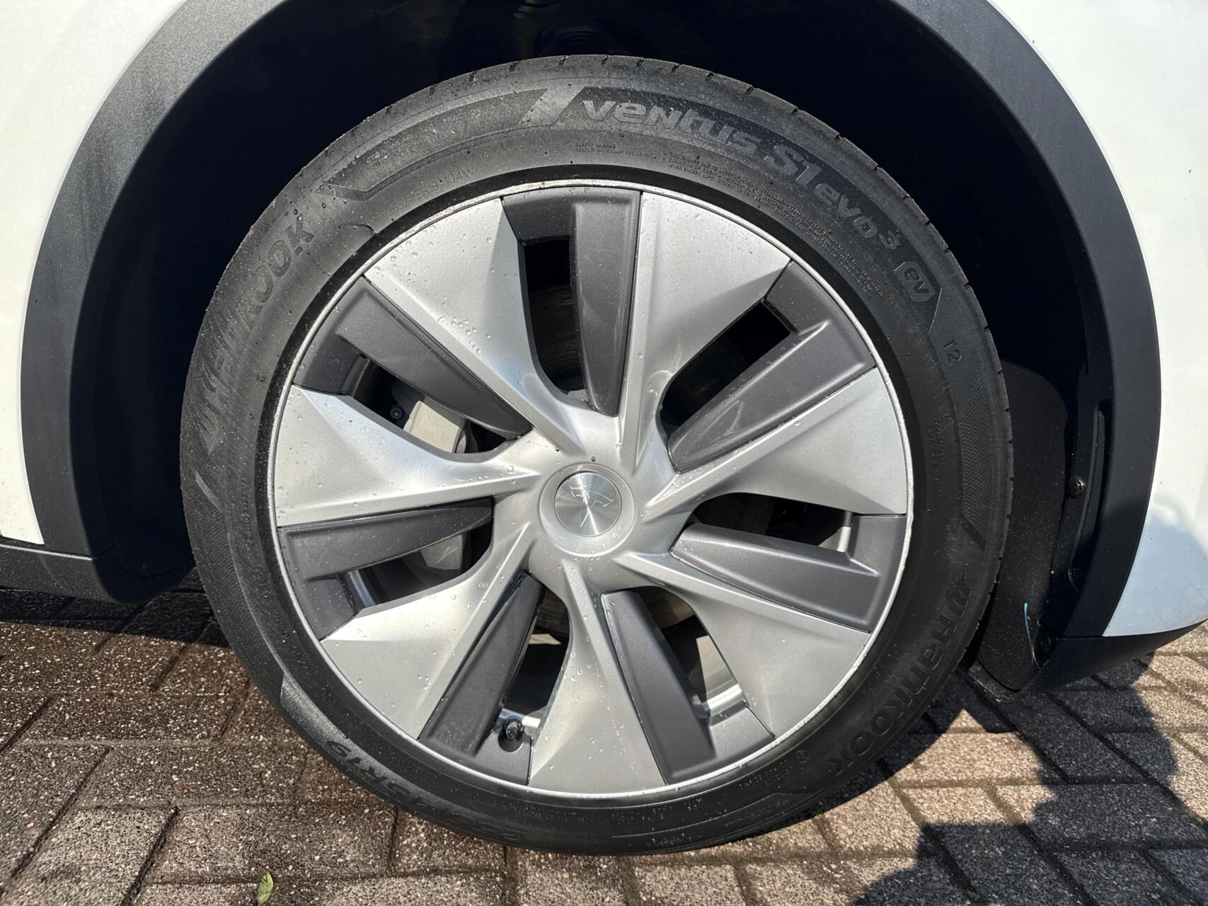 Hoofdafbeelding Tesla Model Y