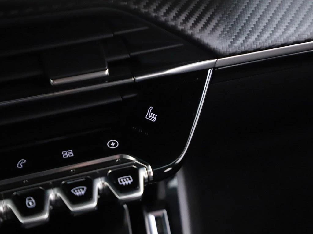 Hoofdafbeelding Peugeot e-2008