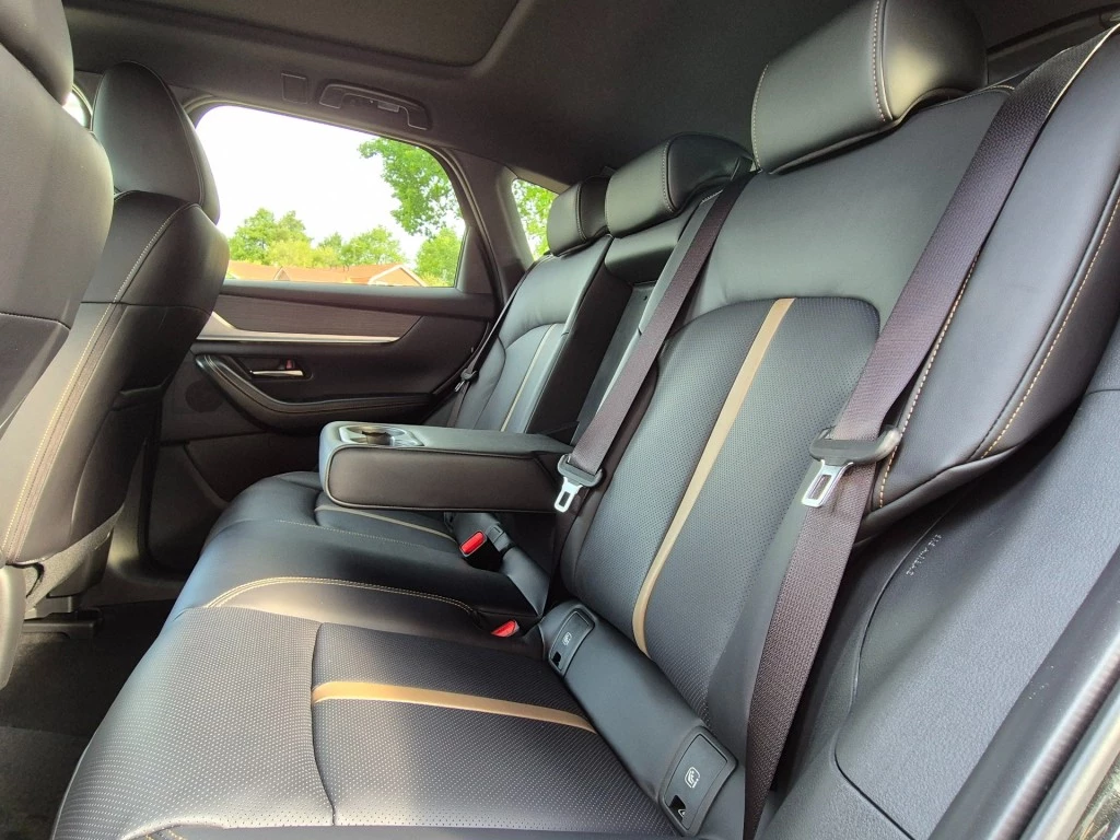 Hoofdafbeelding Mazda CX-60