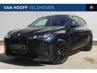 Hoofdafbeelding BMW iX BMW iX xDrive45 M Sport / Panoramadak Sky Lounge / Trekhaak / M Multifunctionele Stoelen / Parking Assistant Professional / Soft-Close / Active Steering