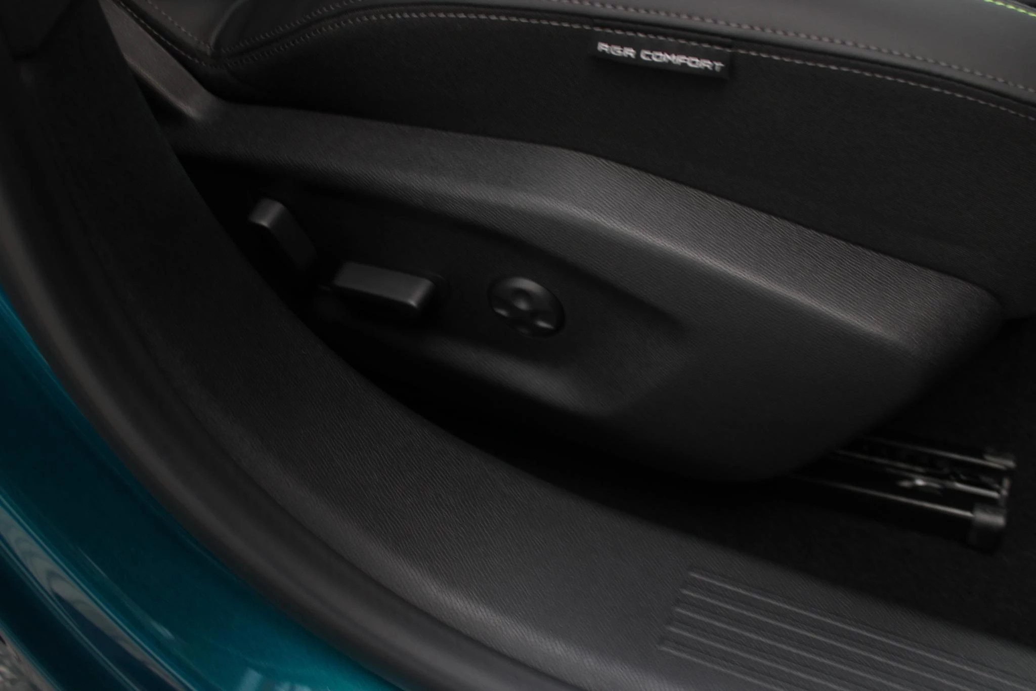 Hoofdafbeelding Peugeot 408