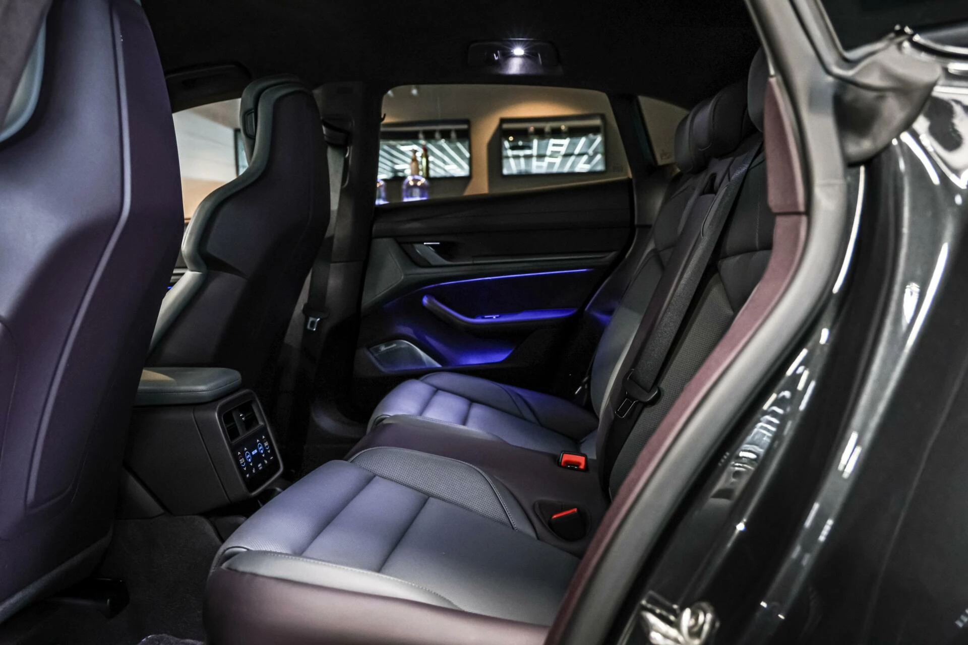 Hoofdafbeelding Porsche Taycan