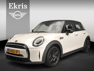 Mini 5-deurs Cooper Automaat / Driving assist / LED / Cruise / Climate / PDC / Navigatie / Alu wielen black