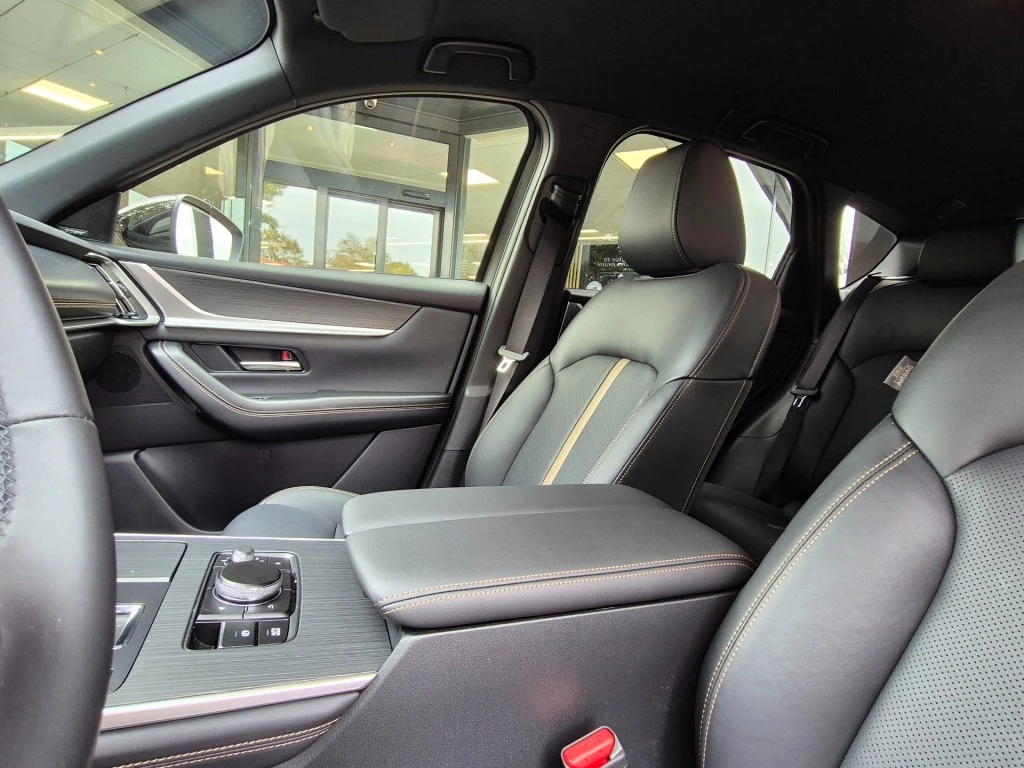 Hoofdafbeelding Mazda CX-60