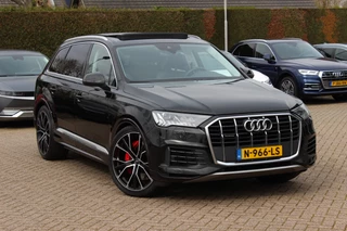 Audi Q7 55 TFSI e quattro Pro Line Advanced / Trekhaak / Panoramadak / Camera / Leder / B&O / 21'' / Keyless / Luchtvering / Matrix LED / DAB / Stoelverwarming / Cruise Control