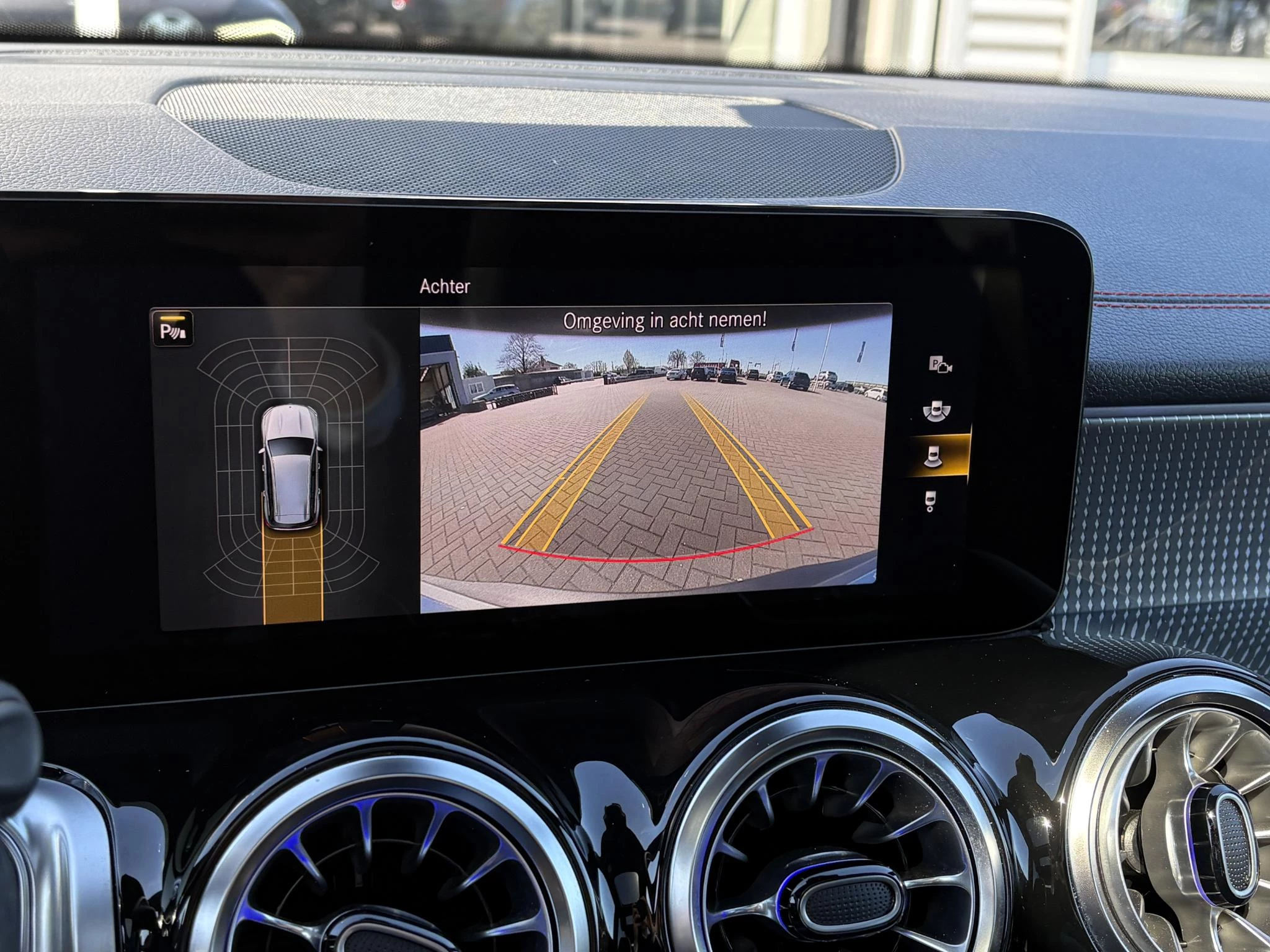 Hoofdafbeelding Mercedes-Benz EQB