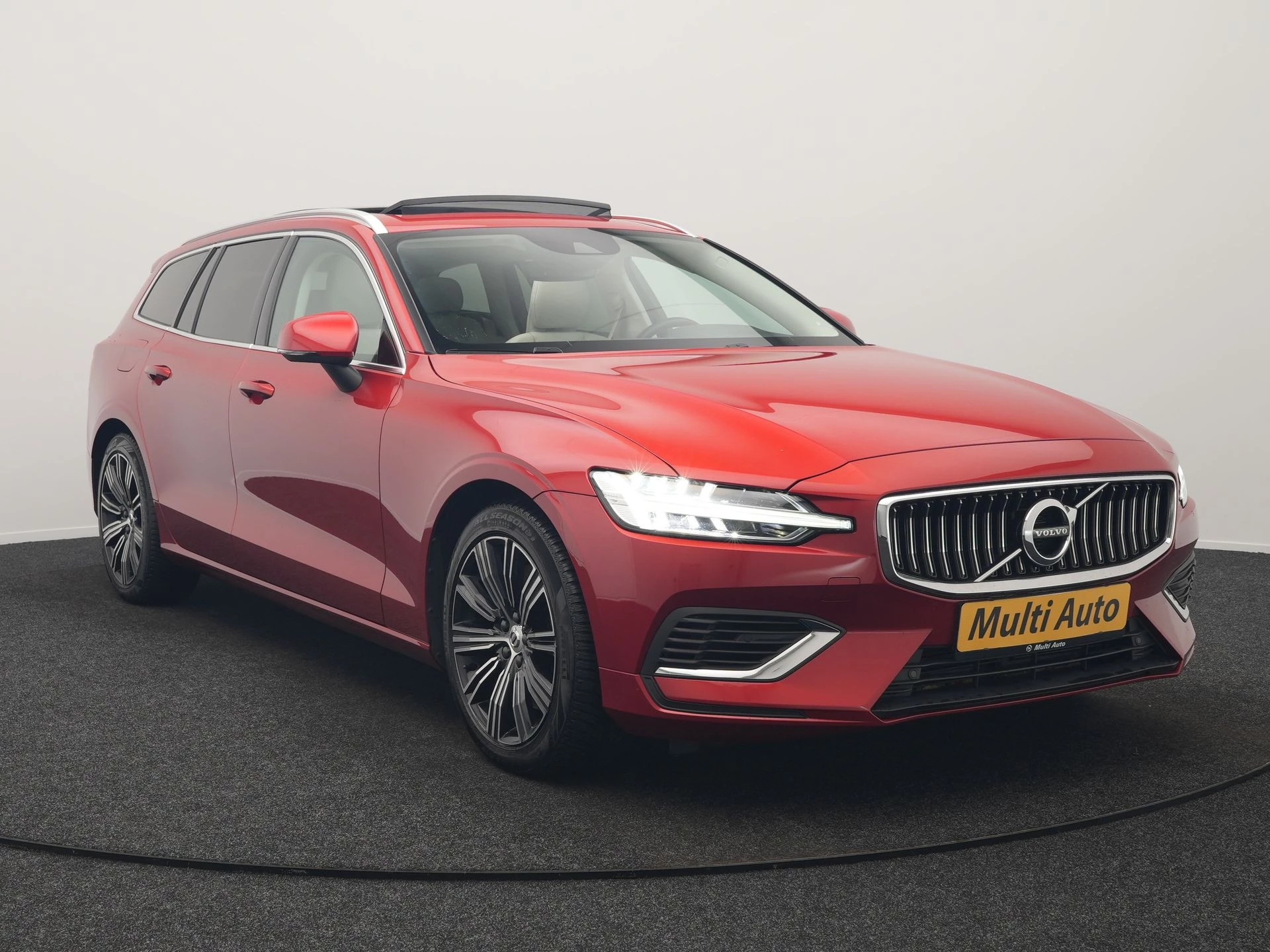 Hoofdafbeelding Volvo V60