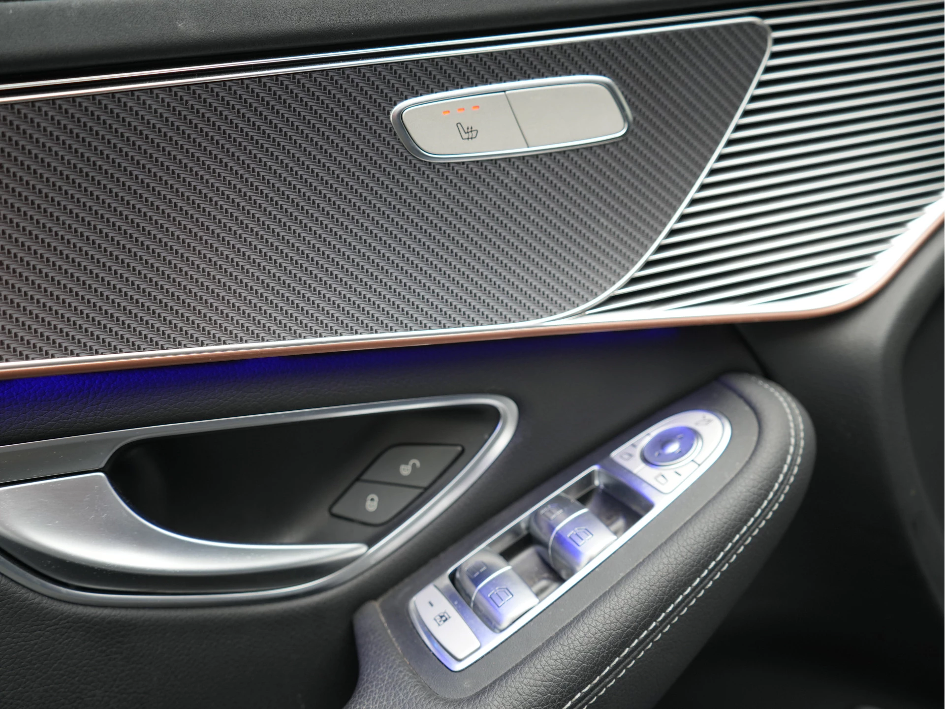 Hoofdafbeelding Mercedes-Benz EQC