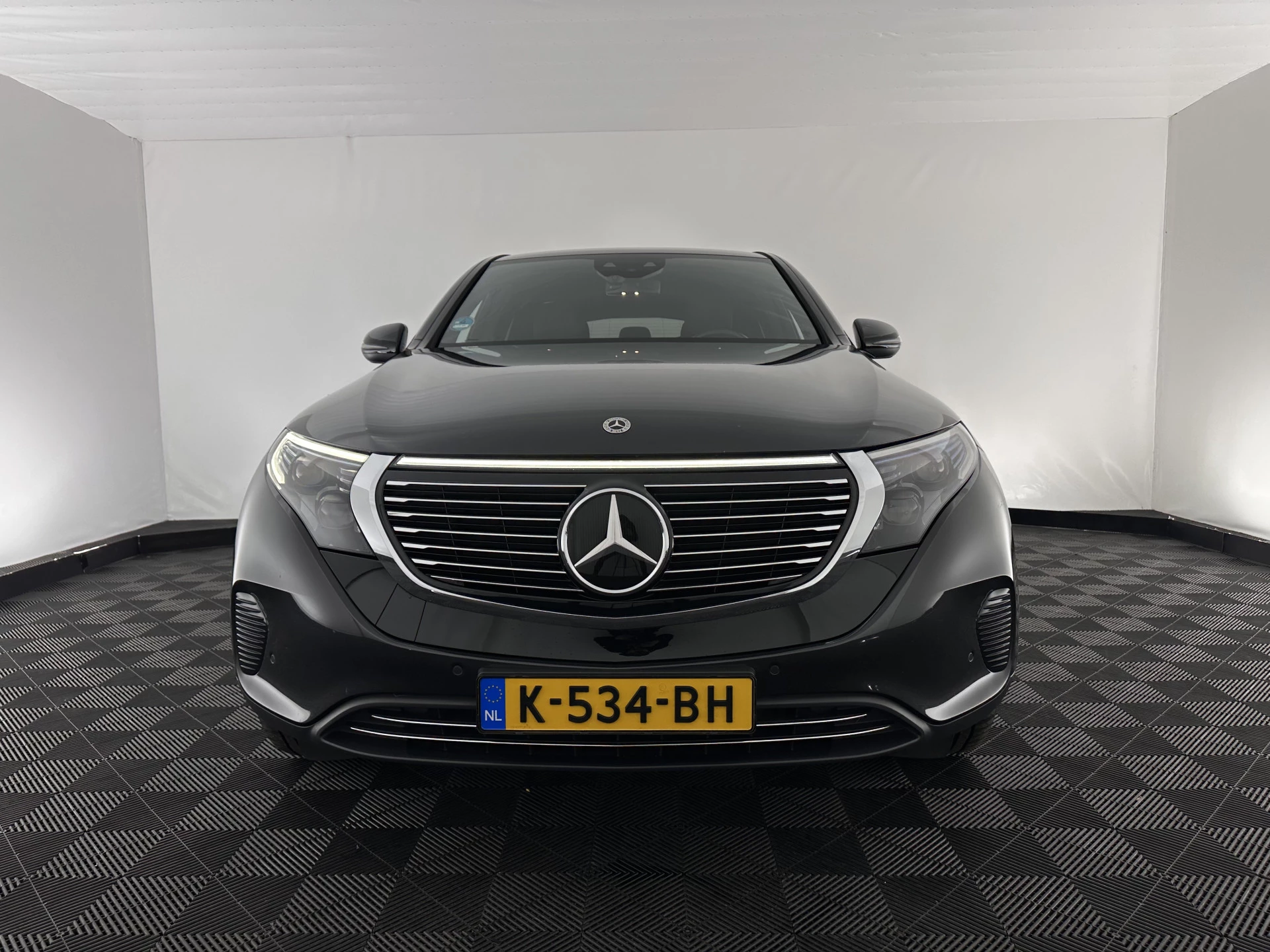 Hoofdafbeelding Mercedes-Benz EQC