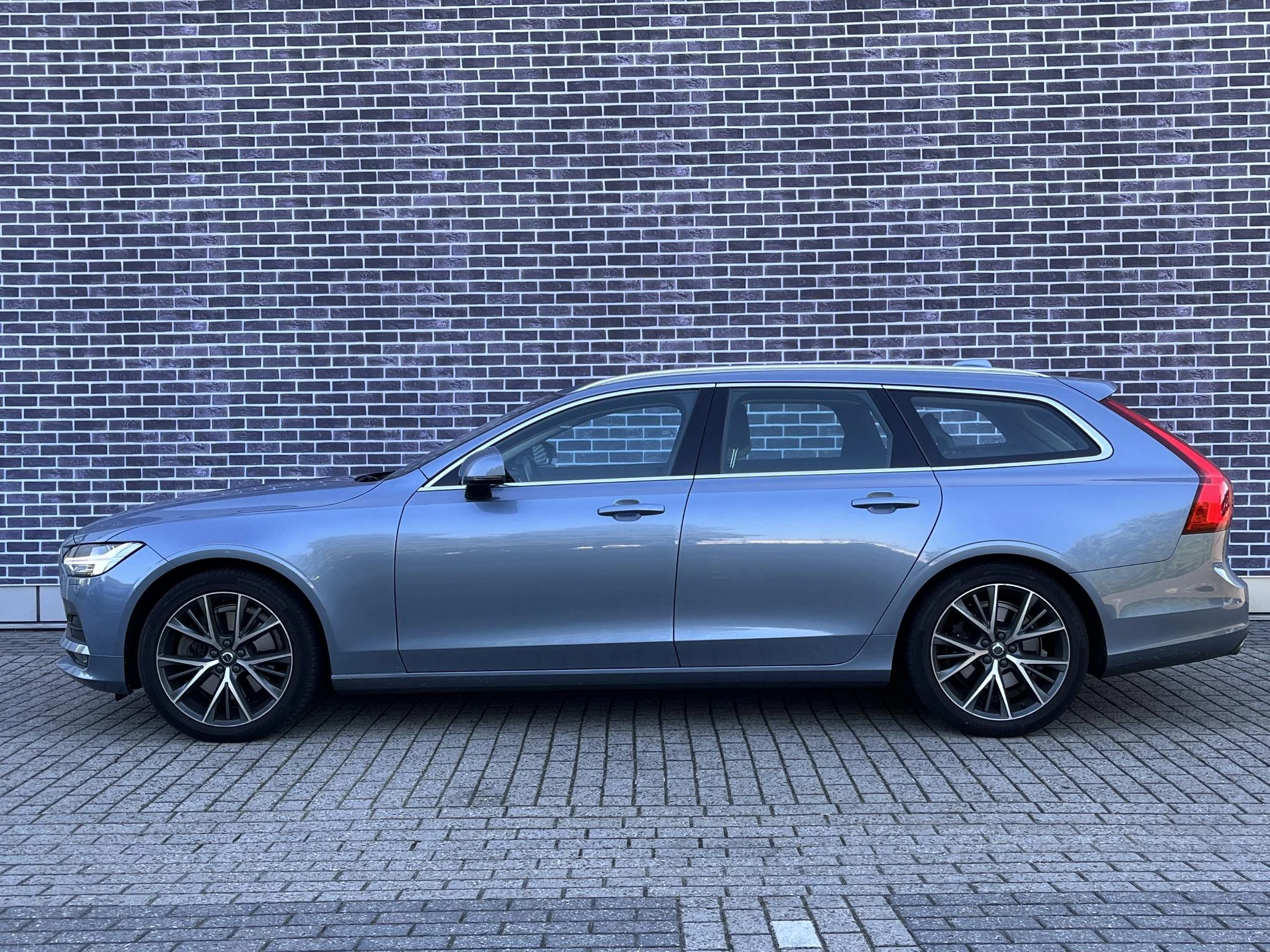 Hoofdafbeelding Volvo V90