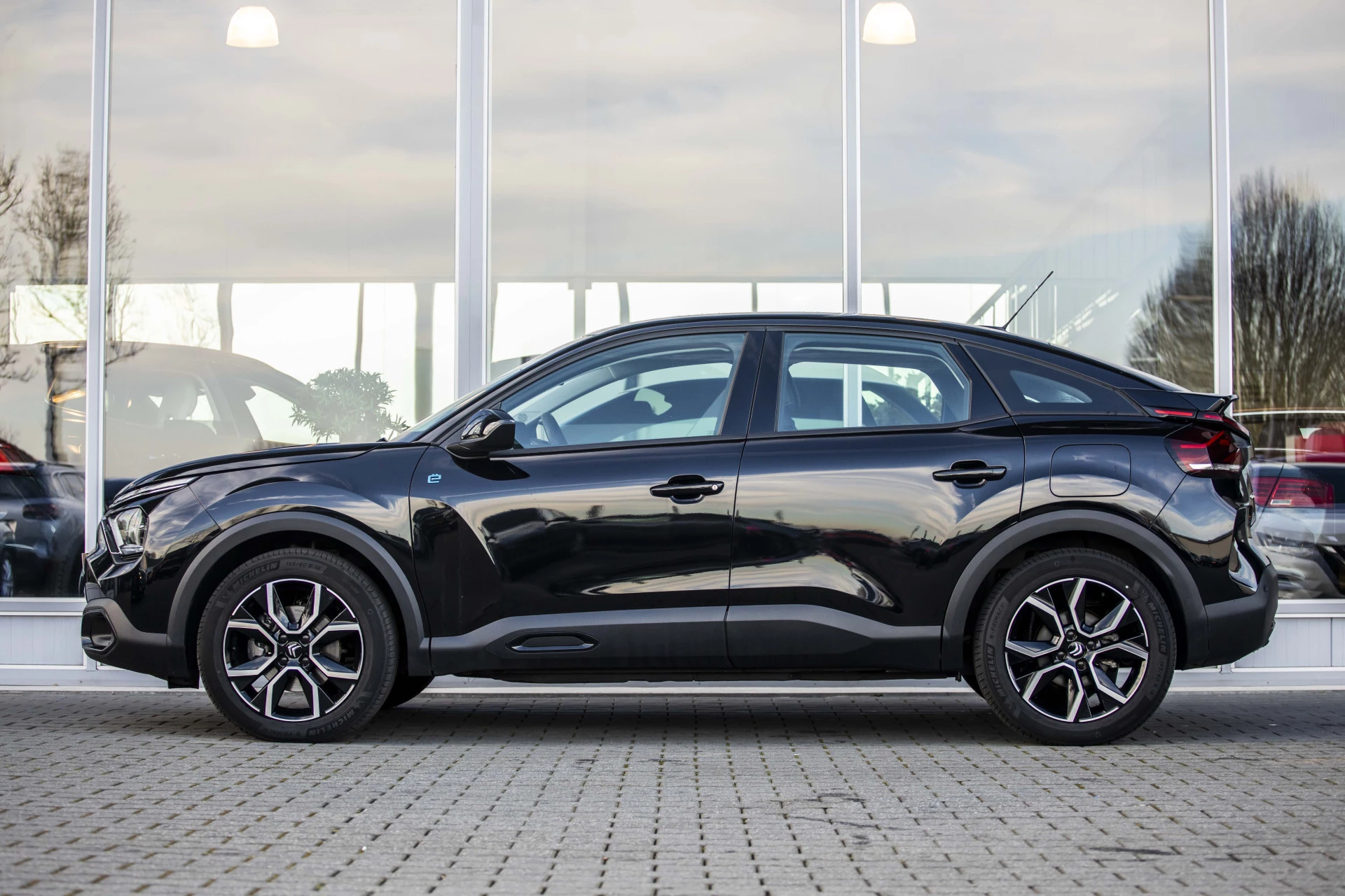 Hoofdafbeelding Citroën ë-C4
