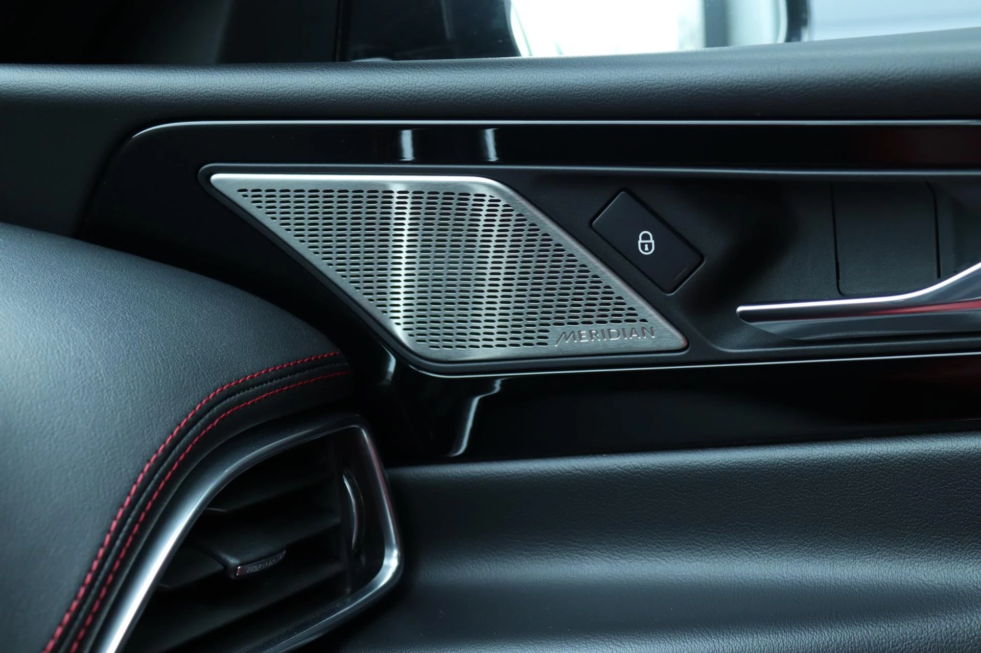 Hoofdafbeelding Jaguar XE