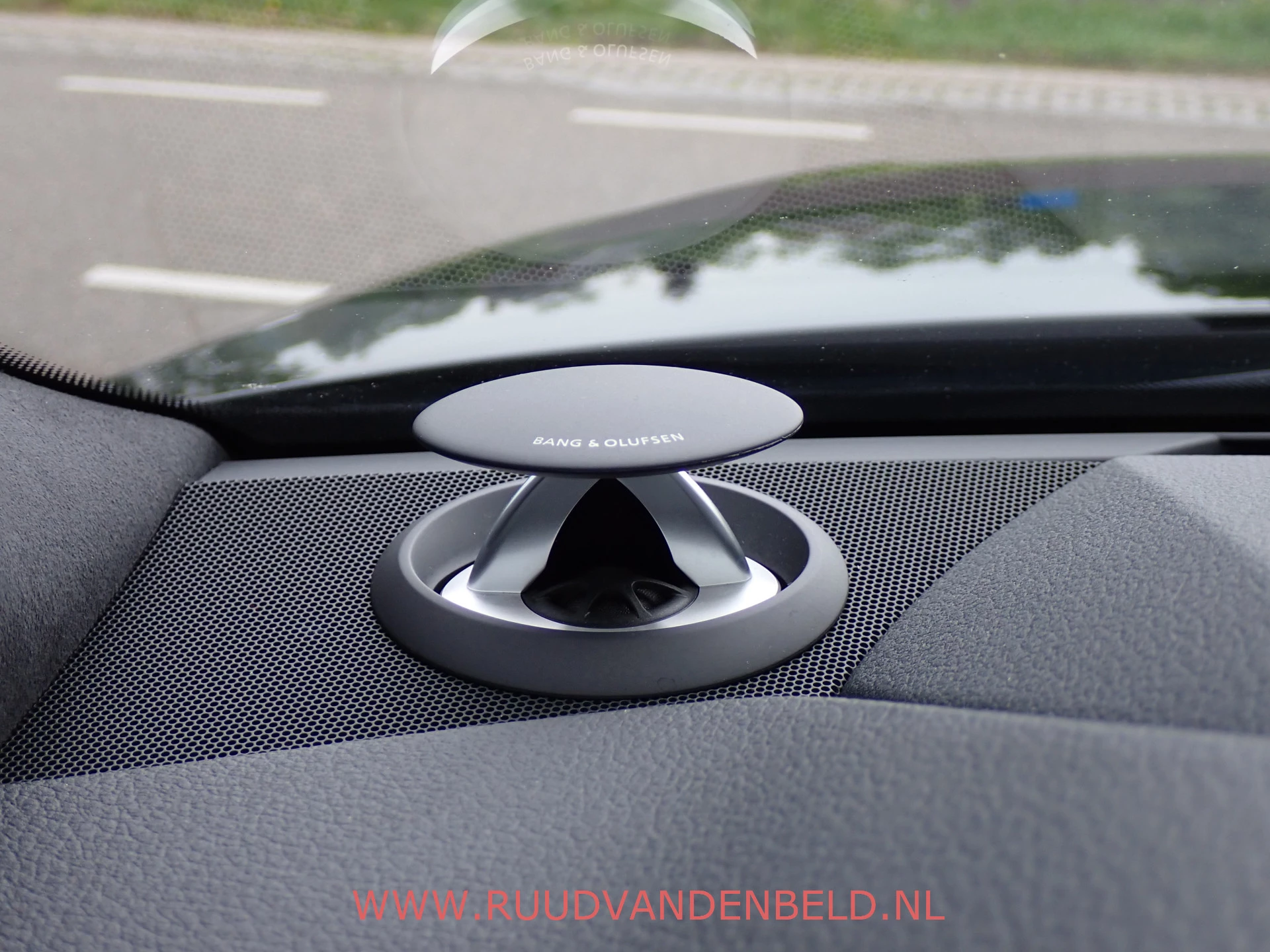 Hoofdafbeelding Audi A8