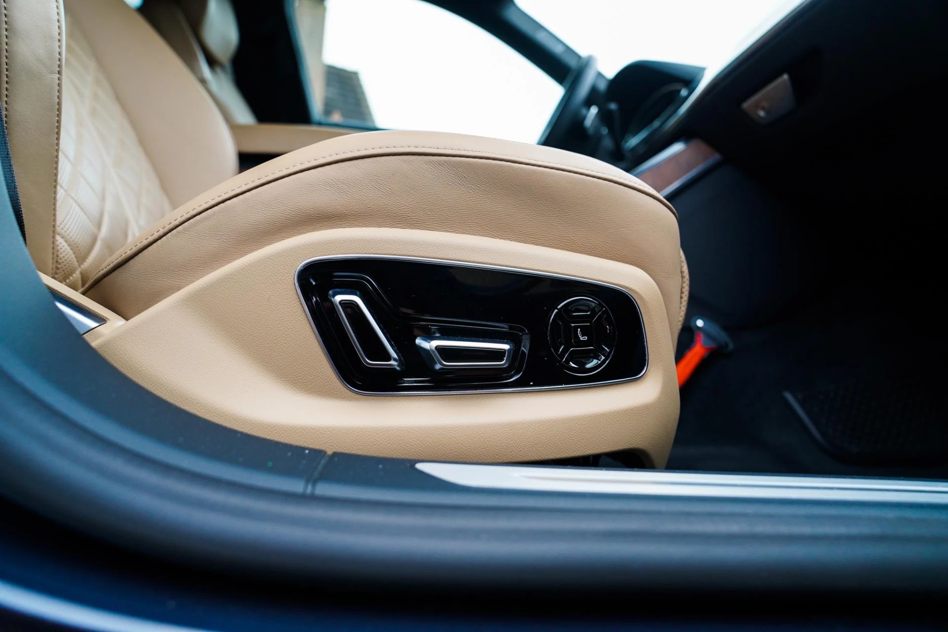 Hoofdafbeelding Audi A8