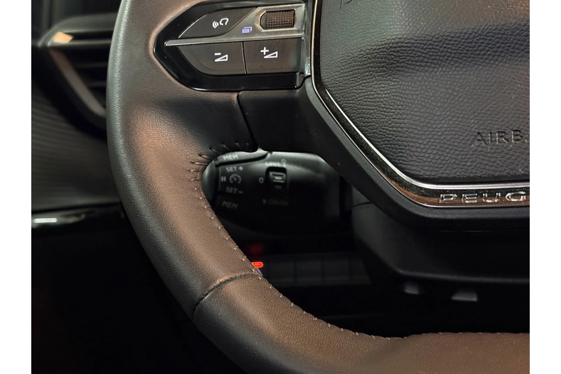 Hoofdafbeelding Peugeot e-208