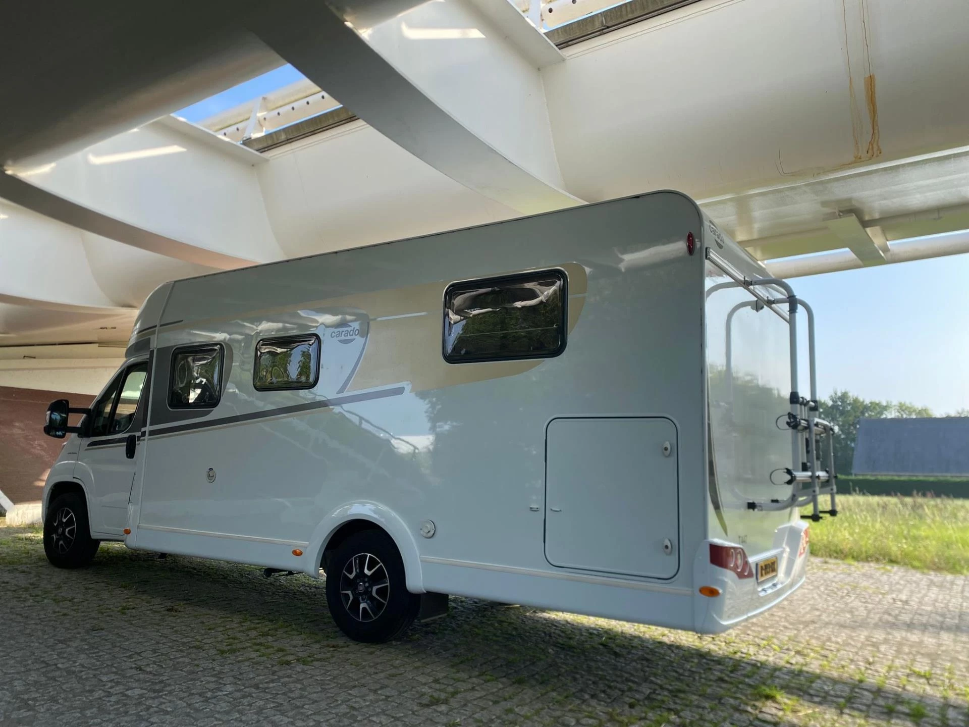 Hoofdafbeelding Carado T447