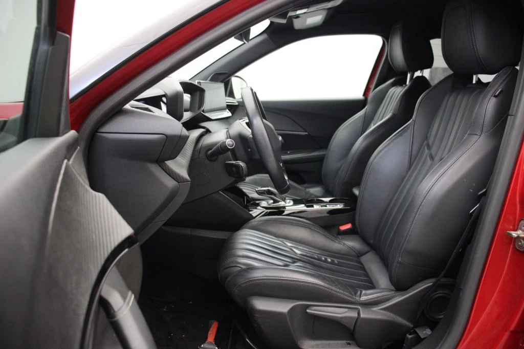 Hoofdafbeelding Peugeot e-2008