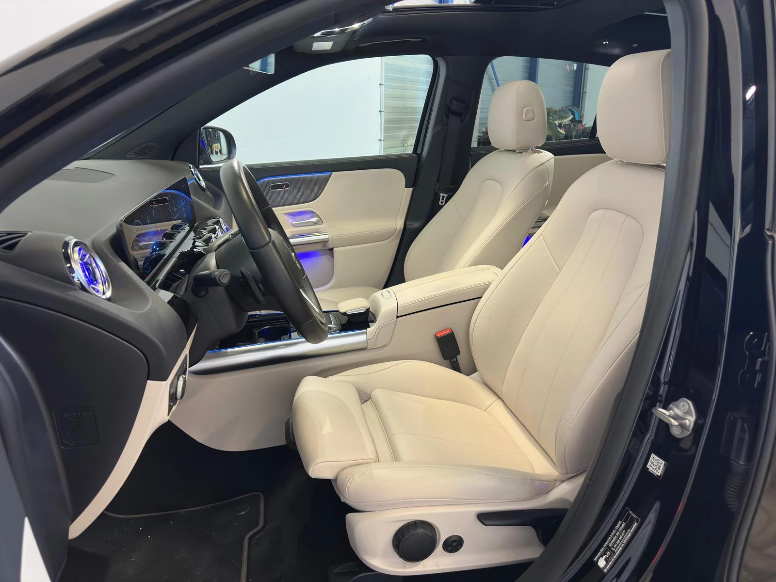 Hoofdafbeelding Mercedes-Benz EQA