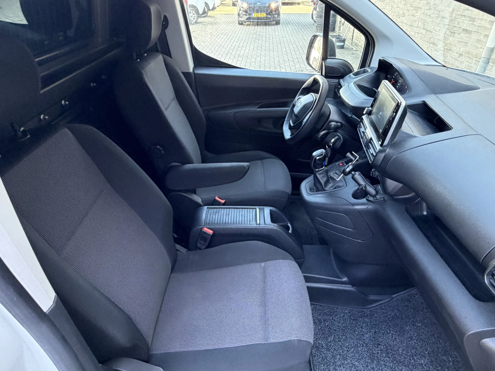 Hoofdafbeelding Peugeot Partner