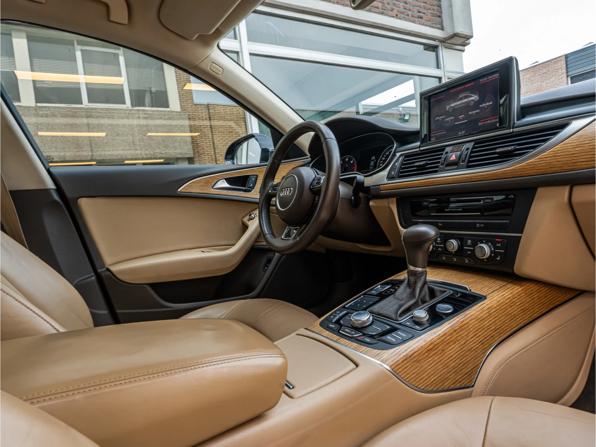 Hoofdafbeelding Audi A6