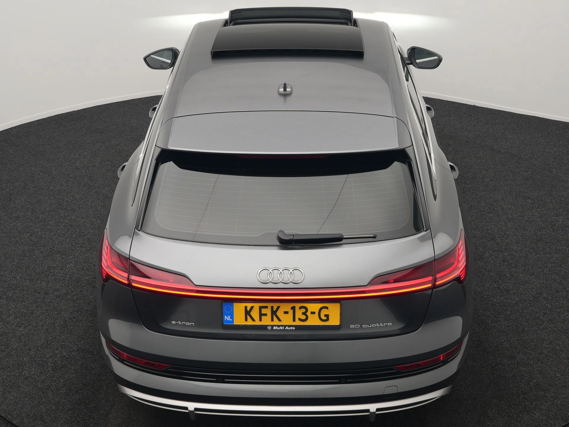 Hoofdafbeelding Audi e-tron