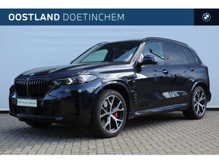 Hoofdafbeelding BMW X5 BMW X5 xDrive50e High Executive M Sport Automaat / Panoramadak / Adaptief onderstel / Soft-Close / Parking Assistant Professional / Stoelventilatie / Comfort Access / Adaptieve LED / Harman Kardon