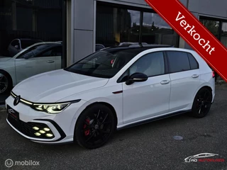 Hoofdafbeelding Volkswagen Golf Volkswagen Golf 2.0 TSI GTI Black Style Panorama/HUD/H&K/Leder