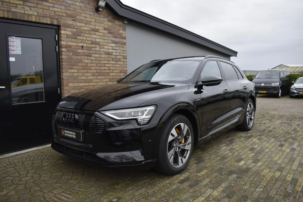Hoofdafbeelding Audi e-tron