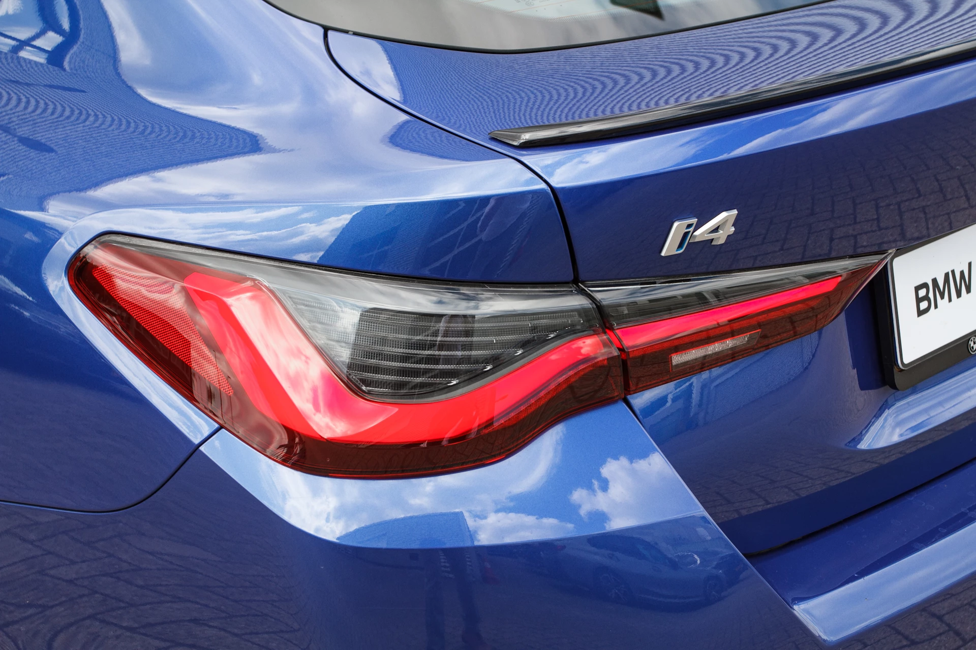 Hoofdafbeelding BMW i4