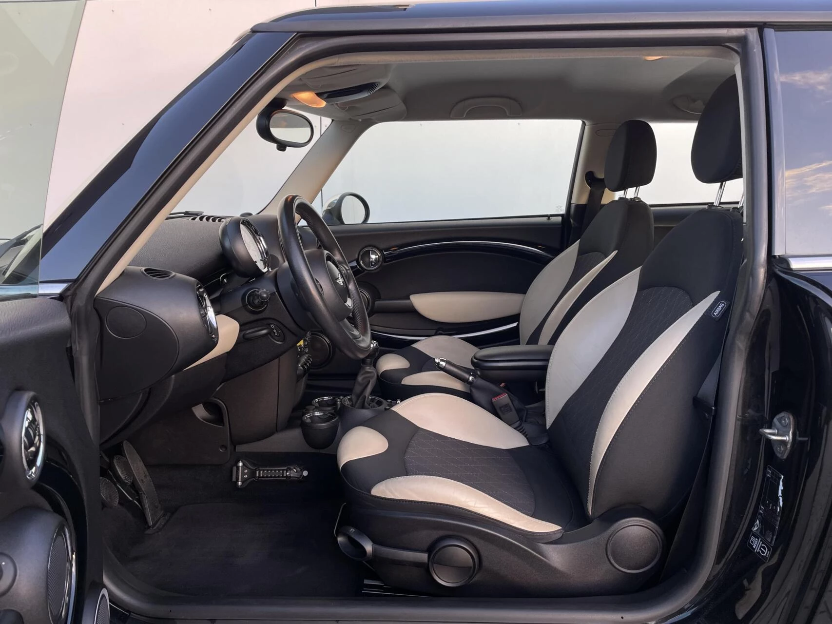 Hoofdafbeelding MINI One