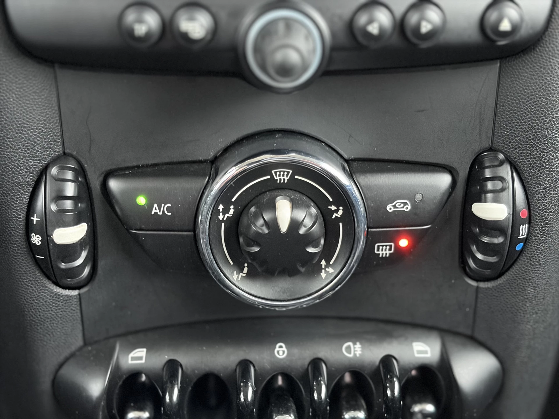 Hoofdafbeelding MINI One