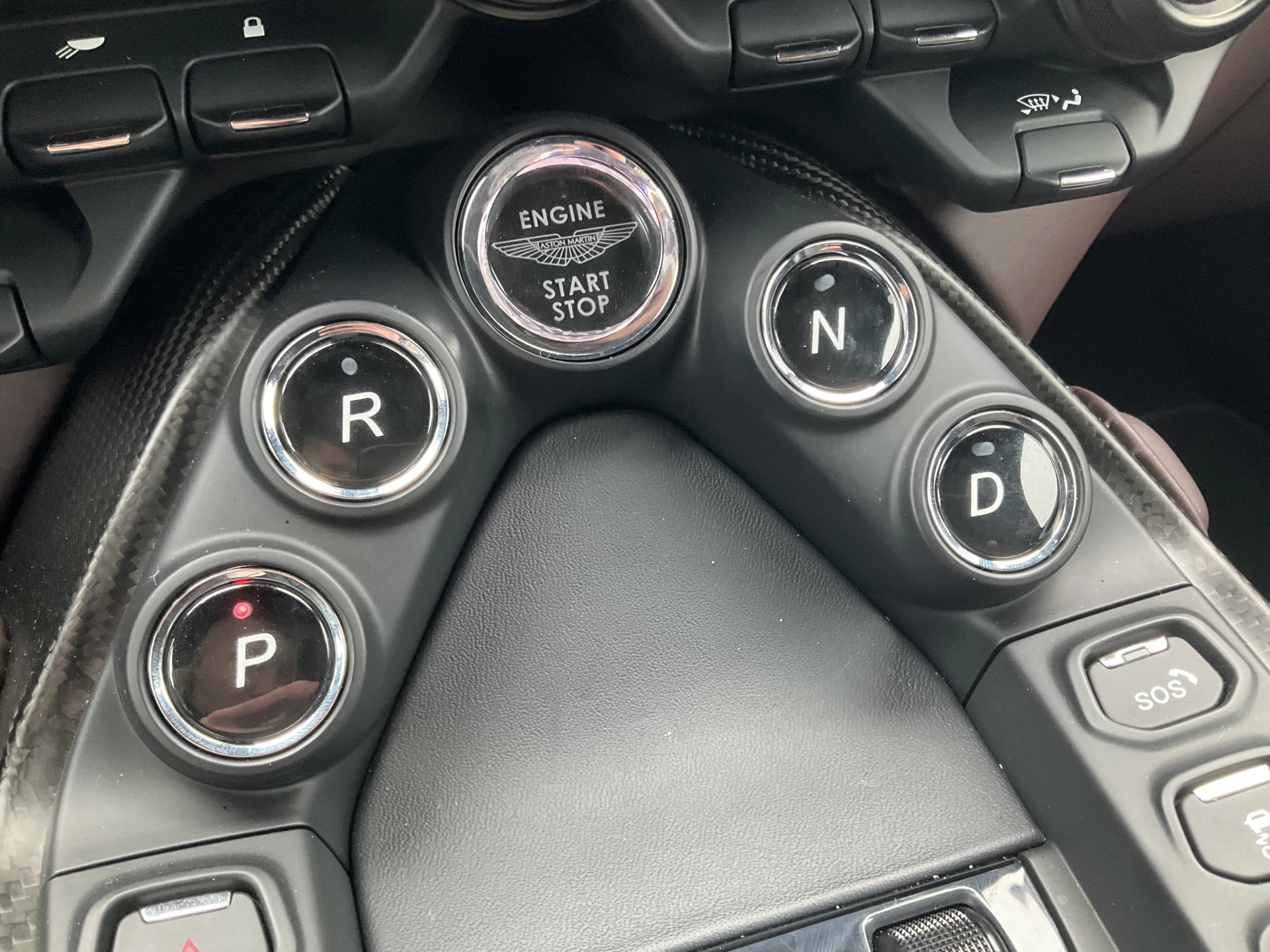 Hoofdafbeelding Aston Martin V8 Vantage