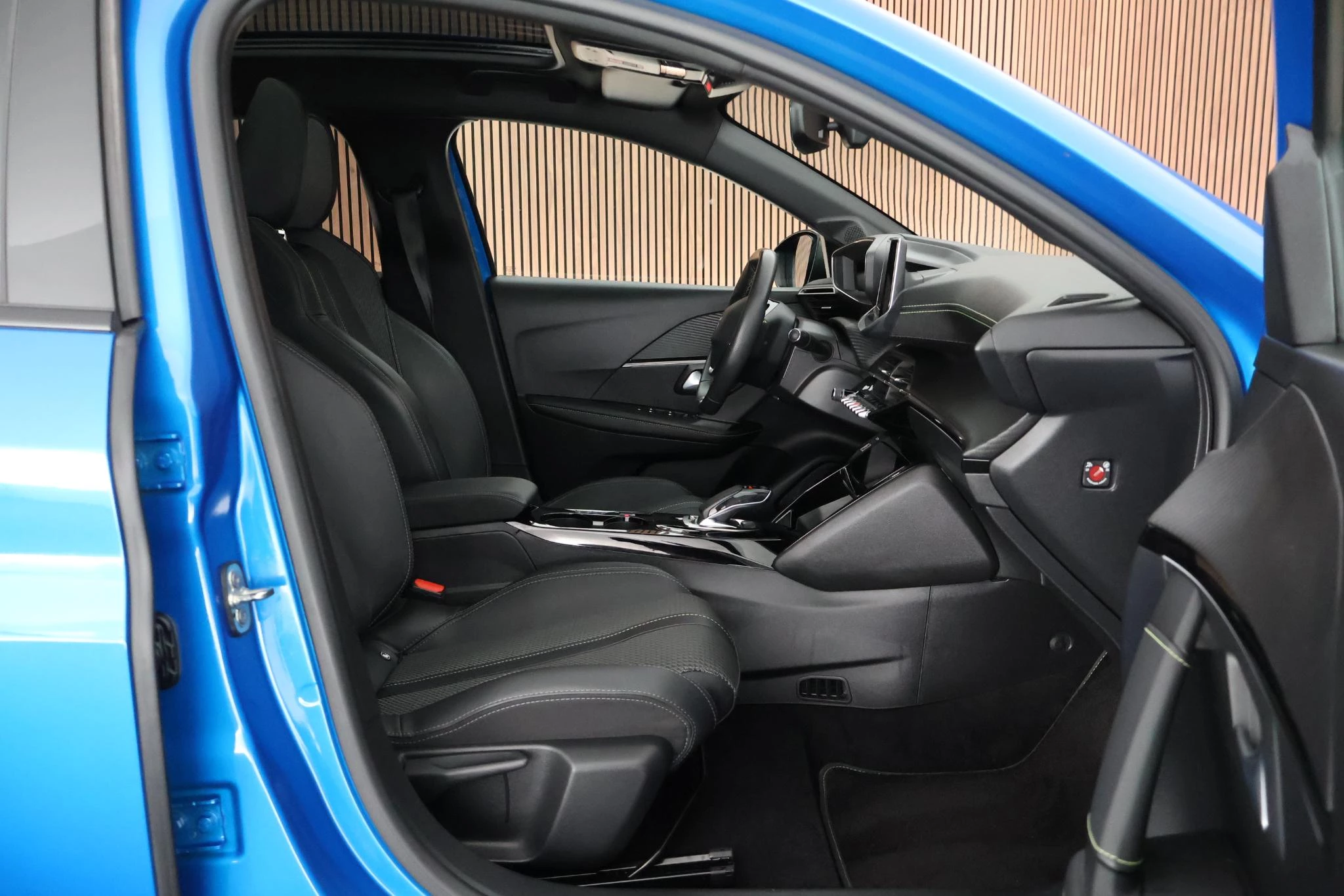 Hoofdafbeelding Peugeot e-208