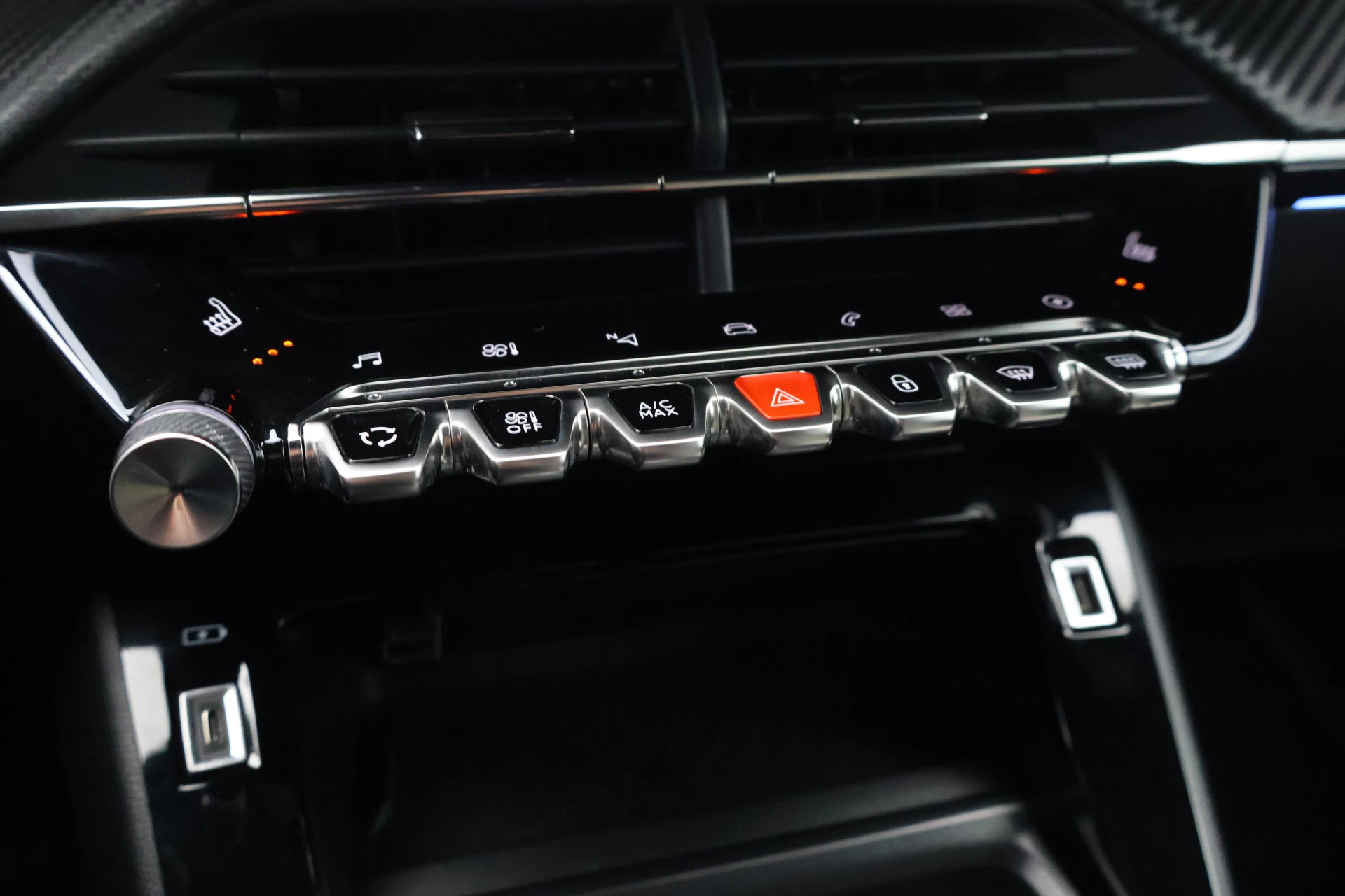 Hoofdafbeelding Peugeot e-2008