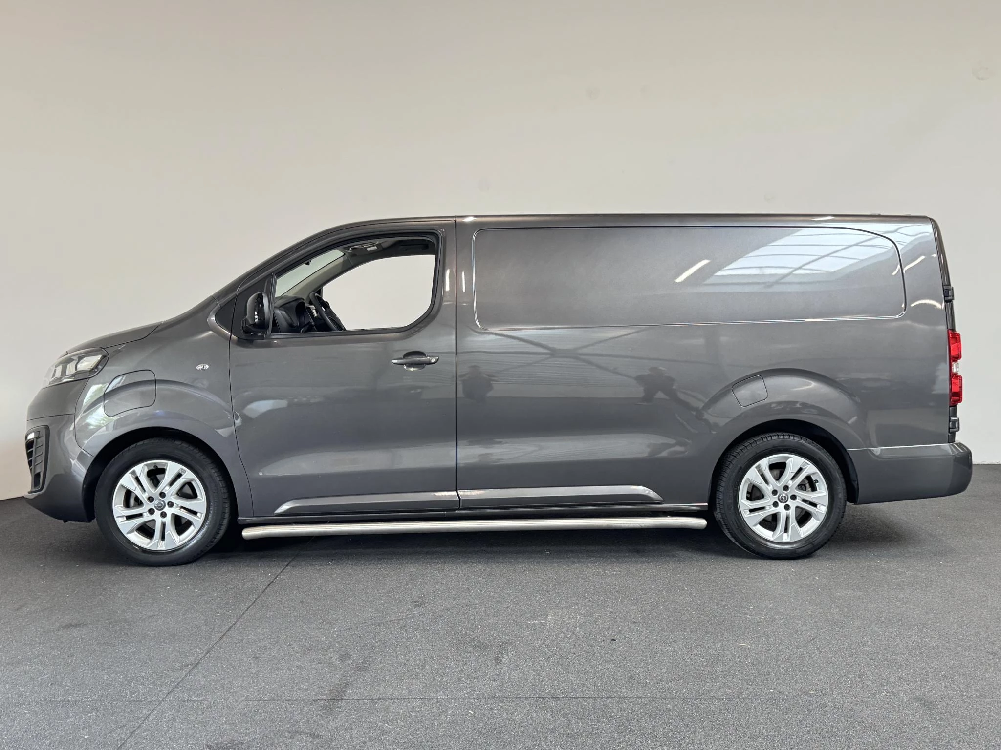 Hoofdafbeelding Opel Vivaro-e