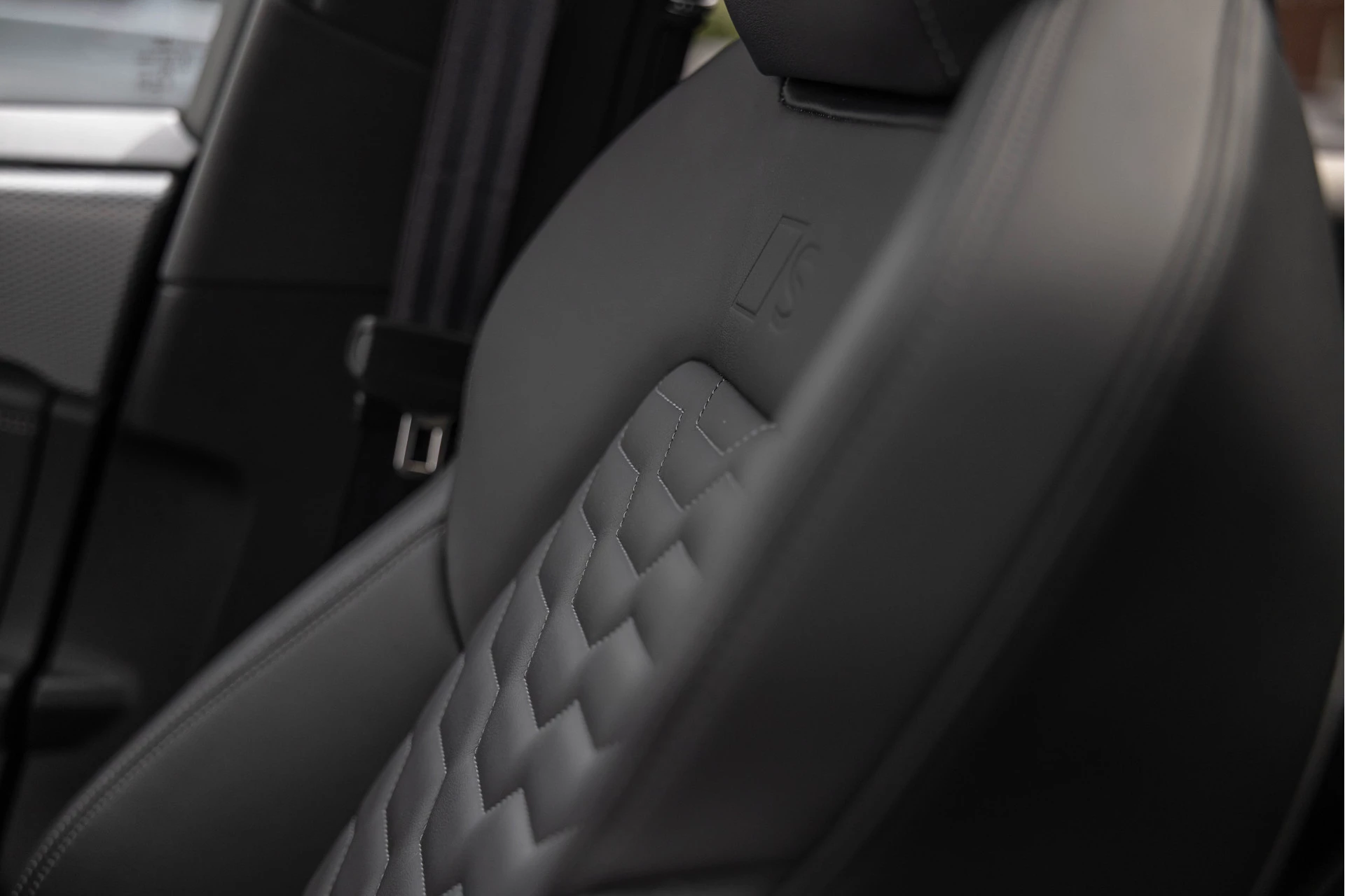 Hoofdafbeelding Audi A6 Avant e-tron