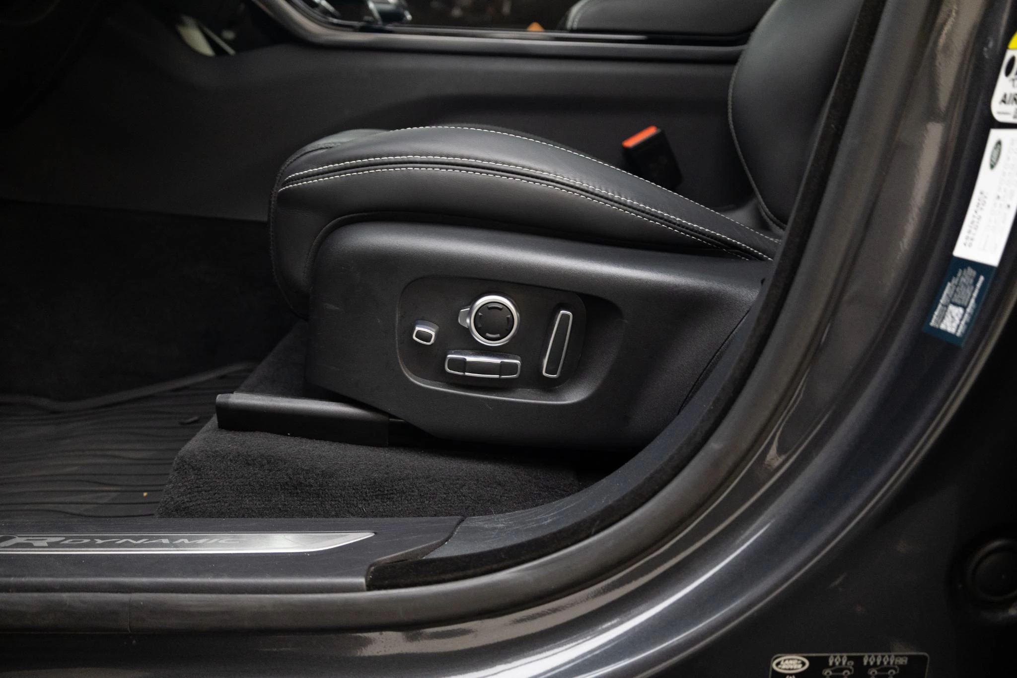 Hoofdafbeelding Land Rover Range Rover Velar