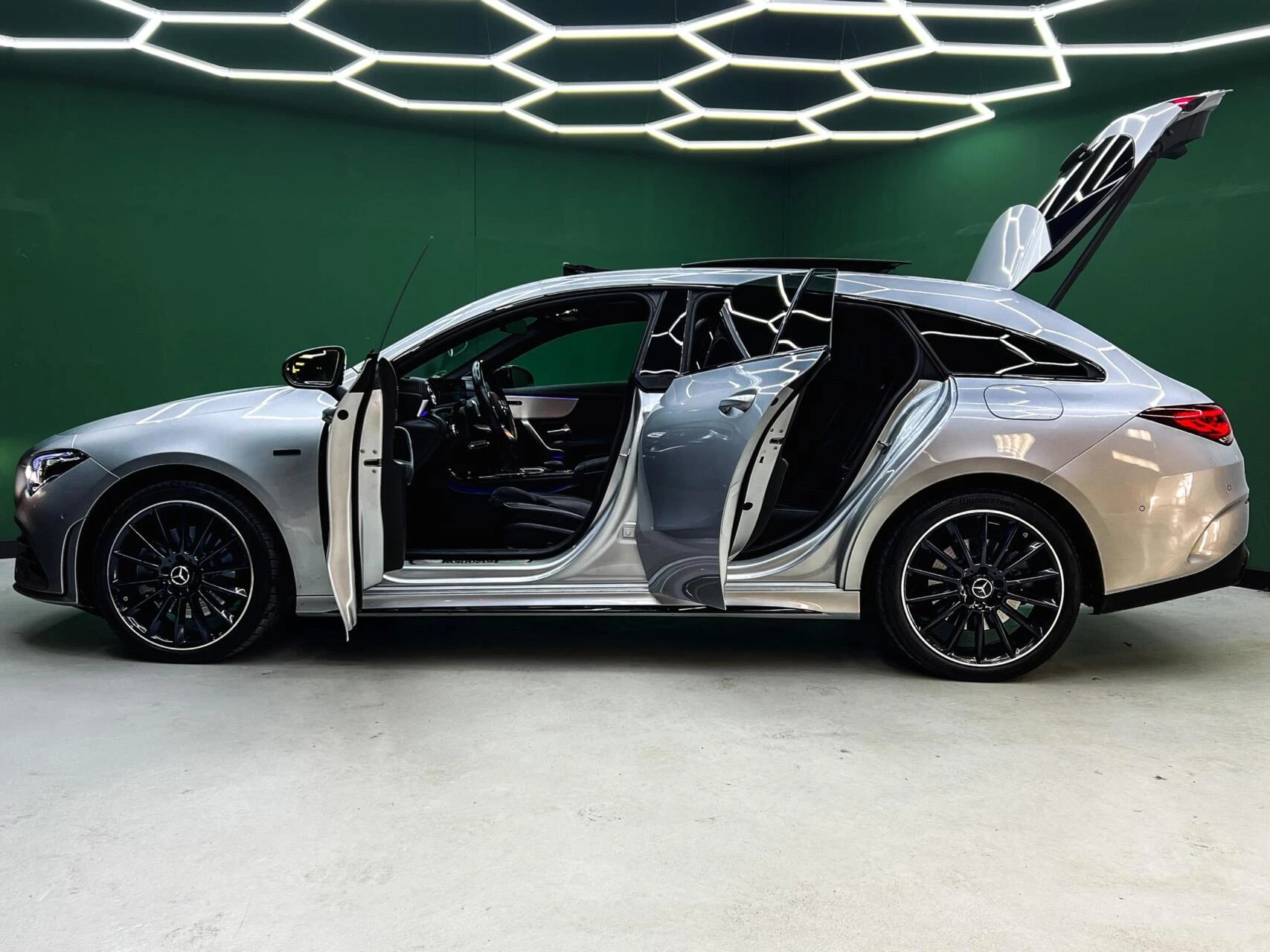 Hoofdafbeelding Mercedes-Benz CLA