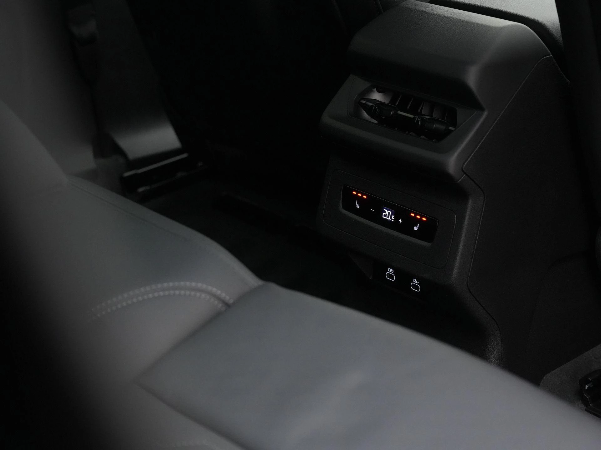 Hoofdafbeelding Audi A6 Avant e-tron