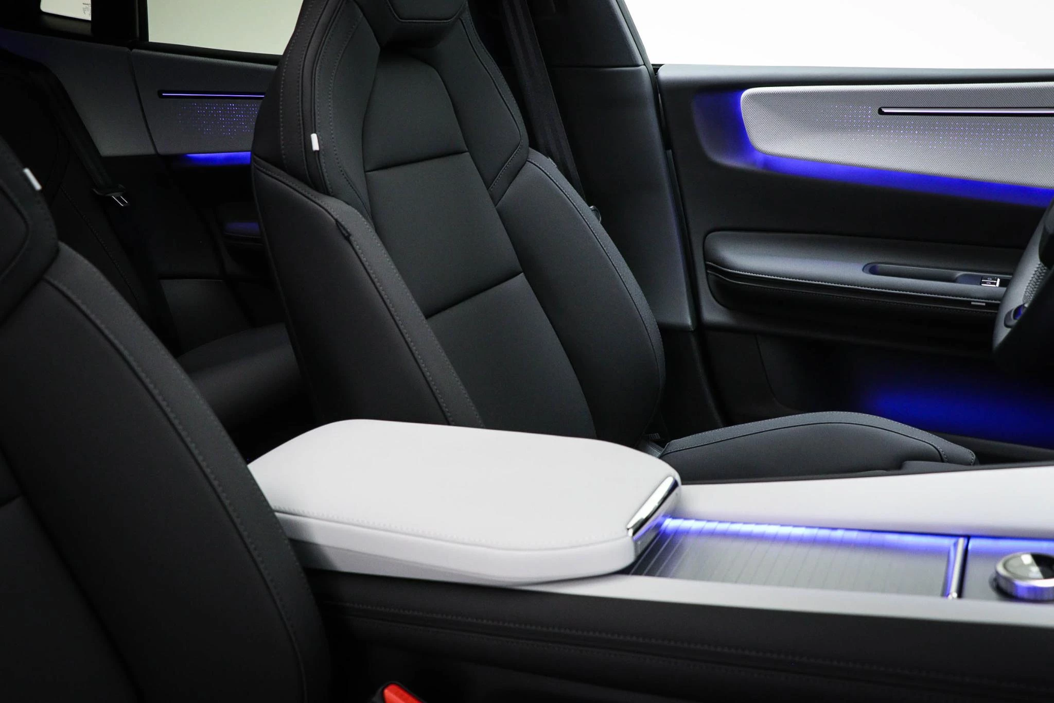 Hoofdafbeelding Polestar 4