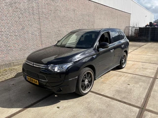 Mitsubishi Outlander 2.0 PHEV Instyle+|Leder|Panorama|Trekhaak