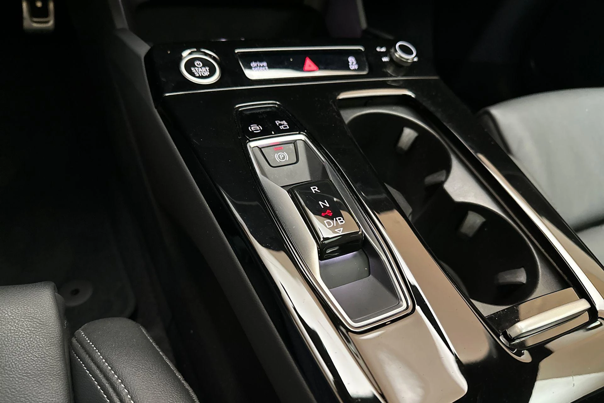 Hoofdafbeelding Audi Q6 e-tron