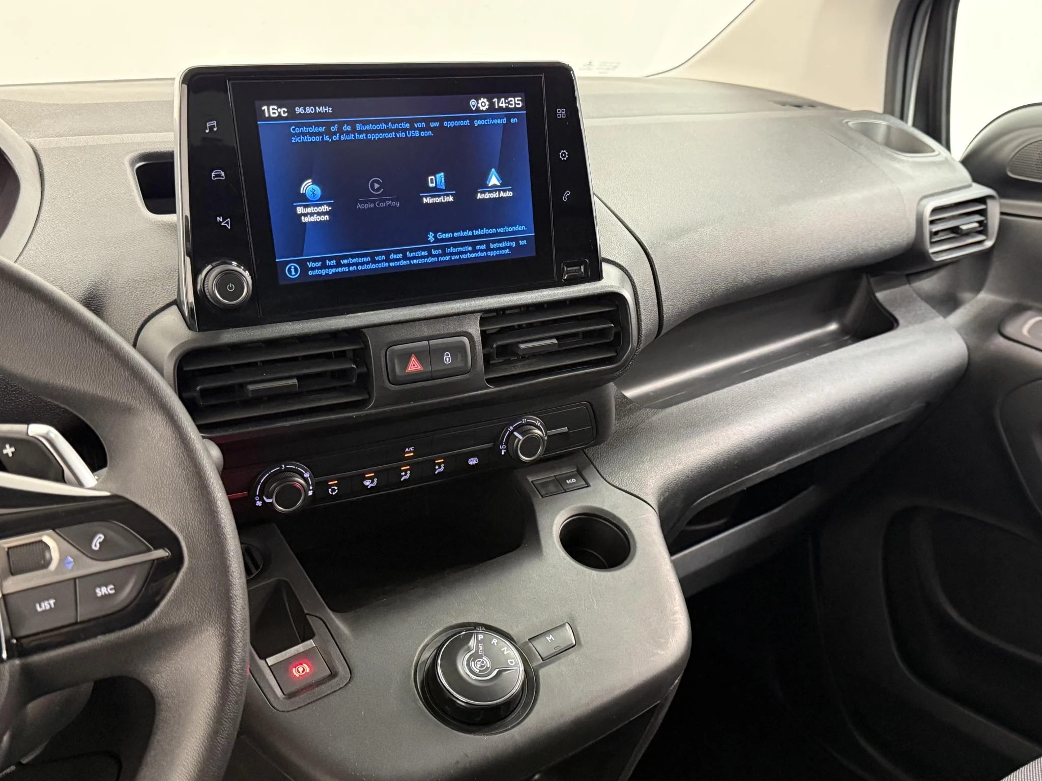 Hoofdafbeelding Peugeot Partner