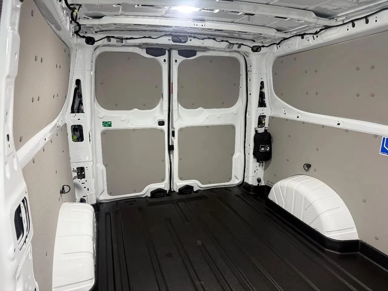 Hoofdafbeelding Ford E-Transit Custom