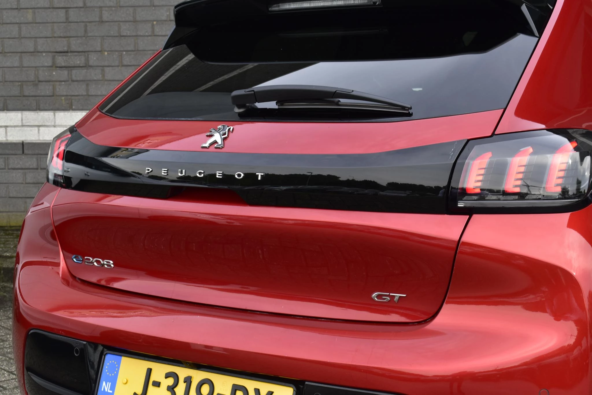 Hoofdafbeelding Peugeot e-208