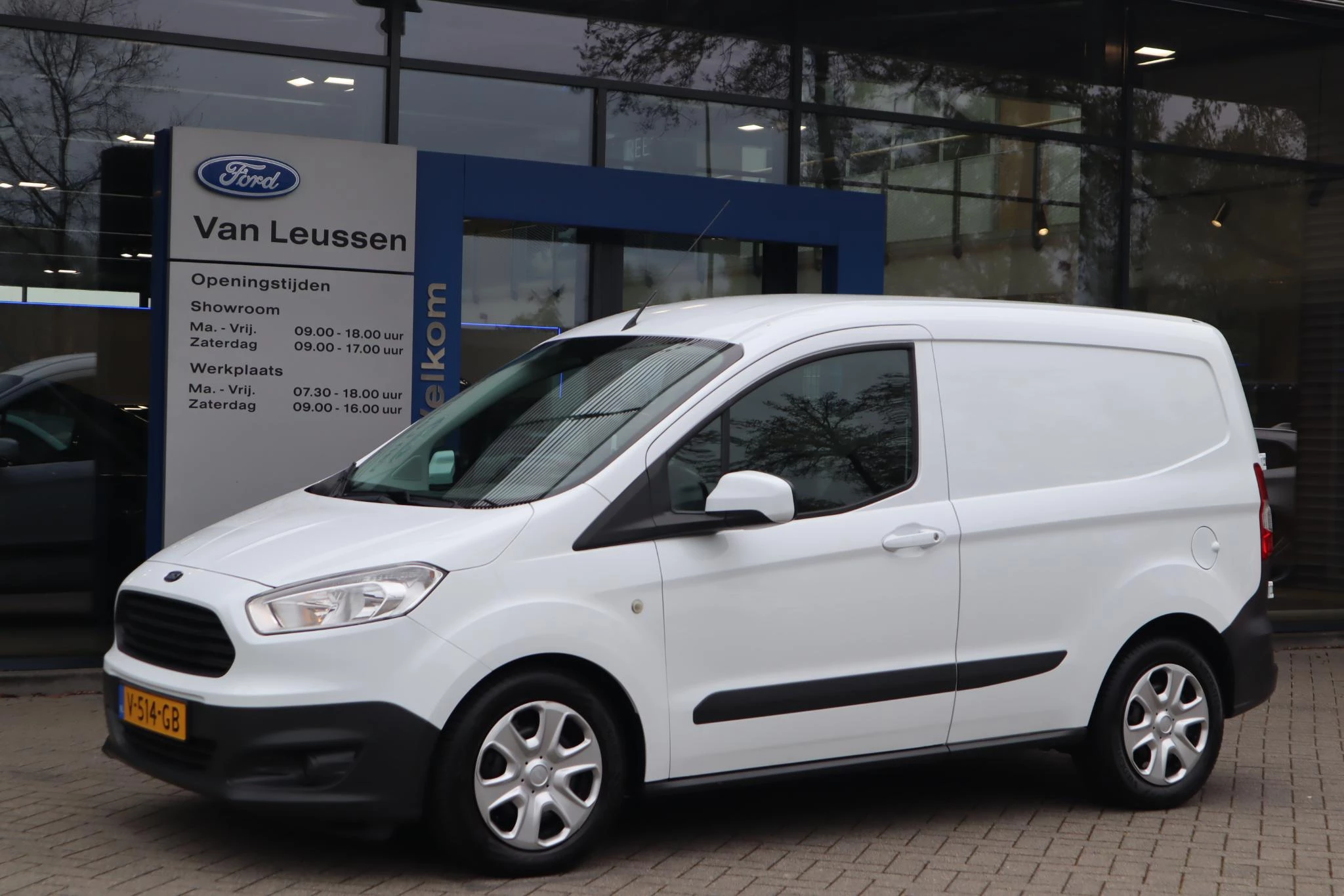 Hoofdafbeelding Ford Transit Courier