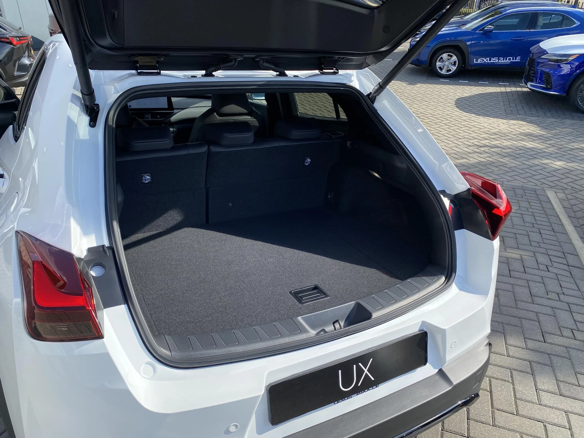 Hoofdafbeelding Lexus UX